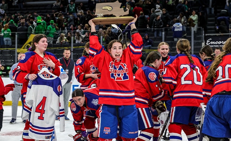 Methuen/Tewksbury celebrates winning the MIAA Division 1 girls state title. (Brian Kelly/NEHJ)